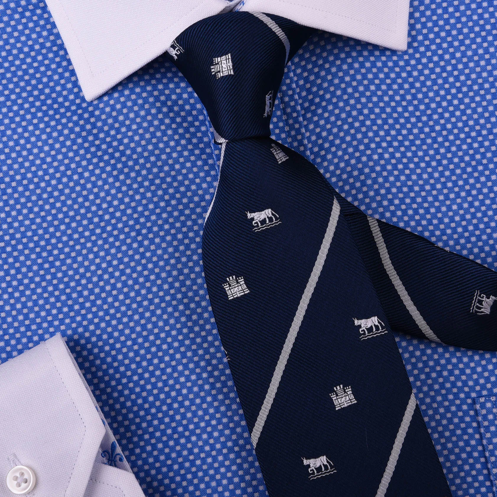 Blue Castle & Horse 3" Novelty Necktie Business Formal Elegance Smart Ego Man