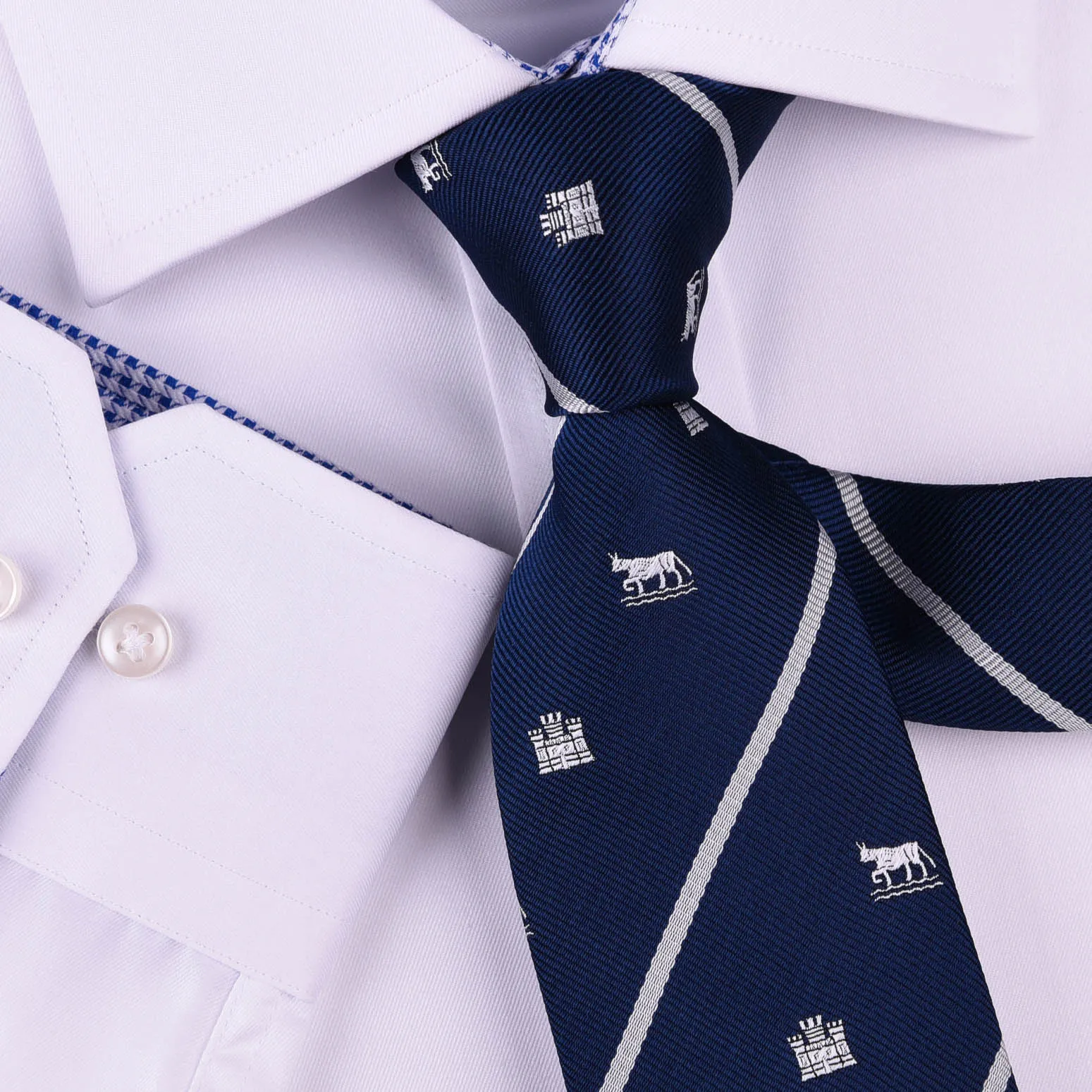Blue Castle & Horse 3" Novelty Necktie Business Formal Elegance Smart Ego Man