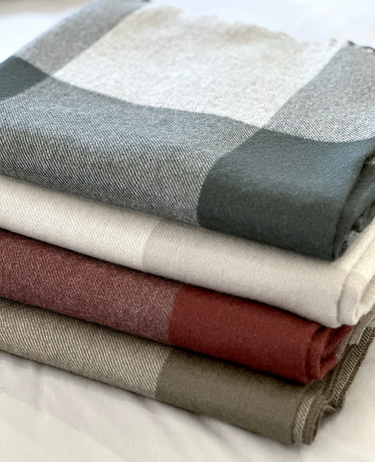Buffalo Check Throw Putty/Ivory